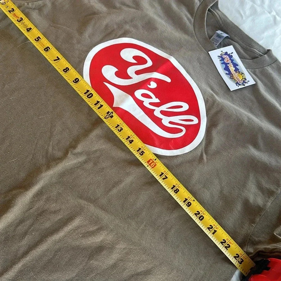 Quality T Shirt with “Y’all” logo size XL NWTs - Picture 3 of 6